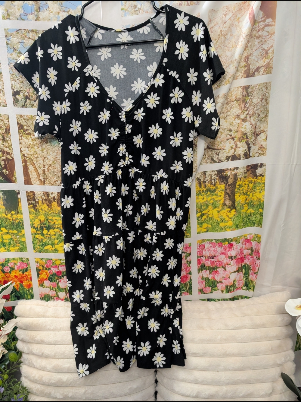 No Boundaries Black Daisy Print Midi Dress
